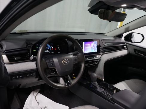 Certified 2025 Toyota Camry LE image 11