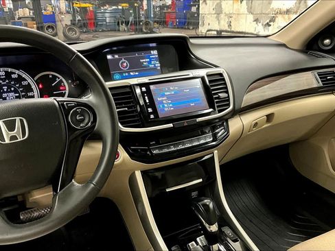 Used 2016 Honda Accord EX-L image 6