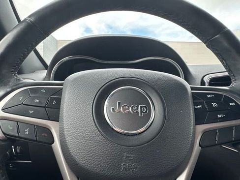 Used 2019 Jeep Grand Cherokee Limited AWD/4WD image 25