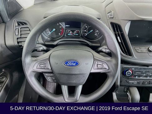 Certified 2019 Ford Escape SE image 14