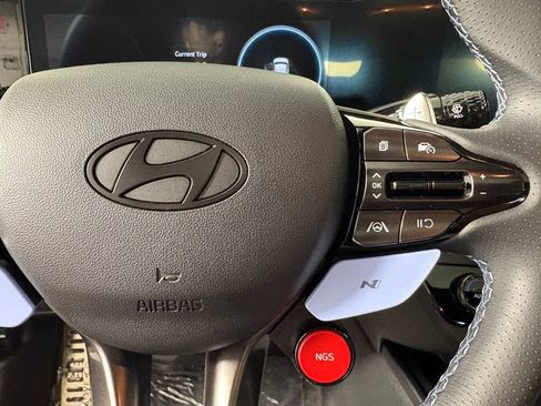Used 2025 Hyundai Elantra N FWD image 21