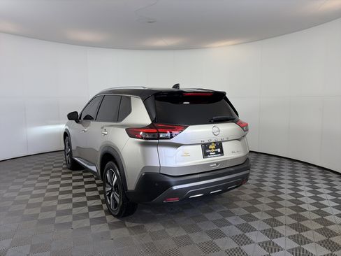 Used 2023 Nissan Rogue SL image 8