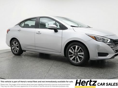 Used 2025 Nissan Versa SV image 1