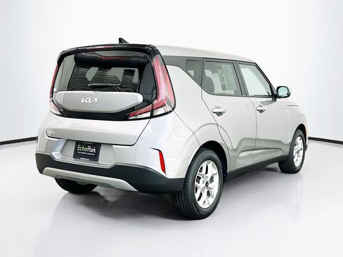 Used 2025 Kia Soul LX w/ LX Technology Package image 9
