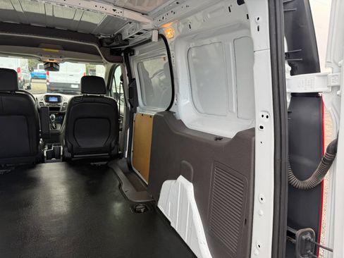 Used 2020 Ford Transit Connect XL FWD image 21