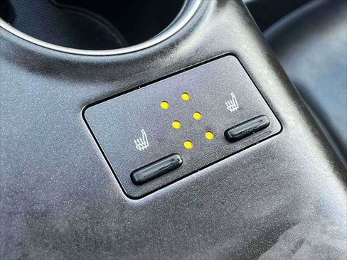 Certified 2023 Toyota Camry XLE image 33