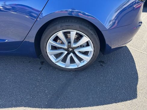 Used 2018 Tesla Model 3 Long Range image 15