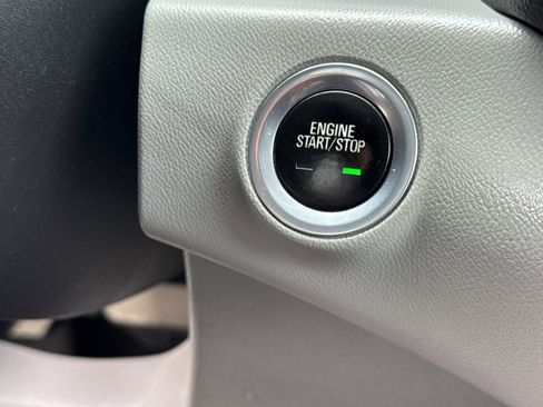 Used 2019 GMC Terrain SLT w/ Preferred Package AWD/4WD image 34