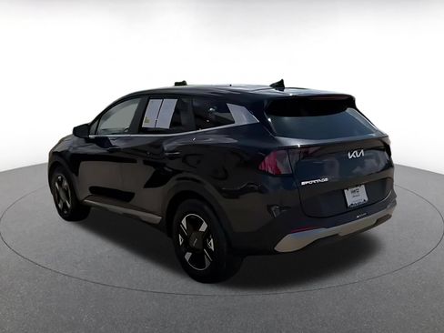 Used 2026 Kia Sportage LX FWD image 10