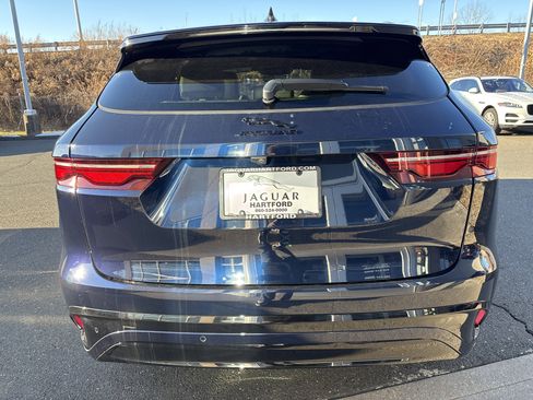 Certified 2025 Jaguar F-PACE R-Dynamic S image 7