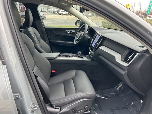 Certified 2025 Volvo XC60 B5 Plus image 15