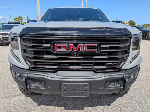 Used 2024 GMC Sierra 1500 AT4X AWD/4WD image 9