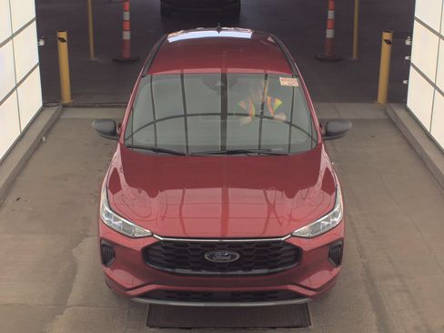 Used 2024 Ford Escape ST-Line w/ Tech Pack #1 AWD/4WD image 2