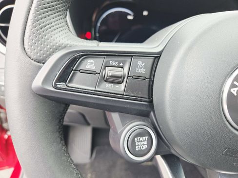 Used 2024 Alfa Romeo Giulia Ti AWD/4WD image 22