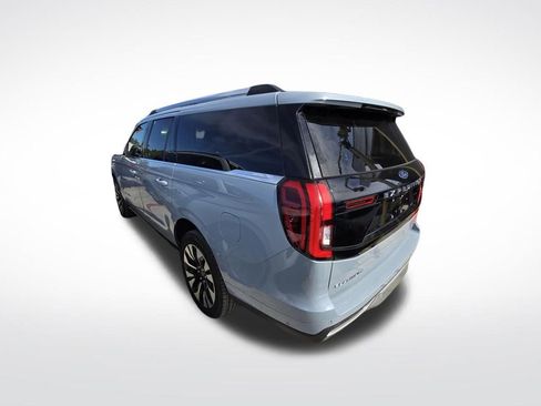 Used 2025 Ford Expedition Max Platinum w/ Driver's Package image 5