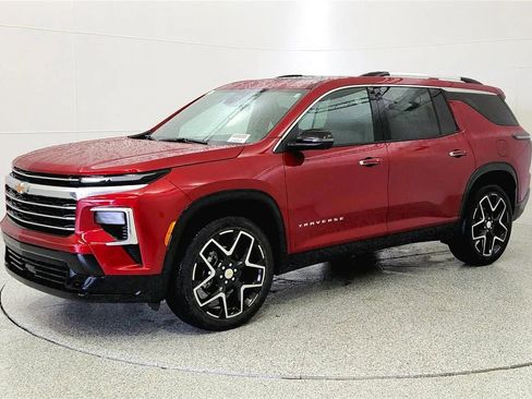 New 2026 Chevrolet Traverse High Country image 3