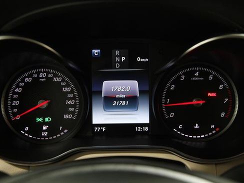 Used 2019 Mercedes-Benz GLC 300 4MATIC image 8