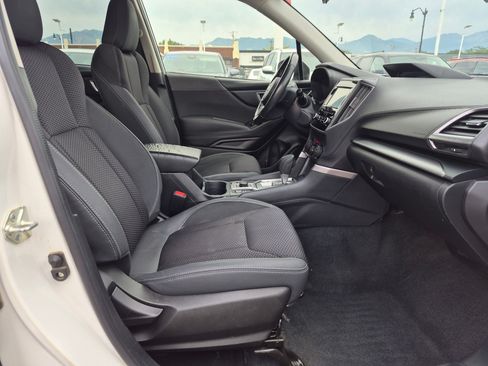 Used 2021 Subaru Forester Premium AWD/4WD image 30