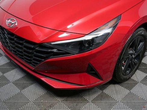 Used 2023 Hyundai Elantra SEL w/ Cargo Package image 31