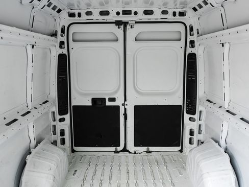 Used 2024 RAM ProMaster 2500 w/ Convenience Group FWD image 36