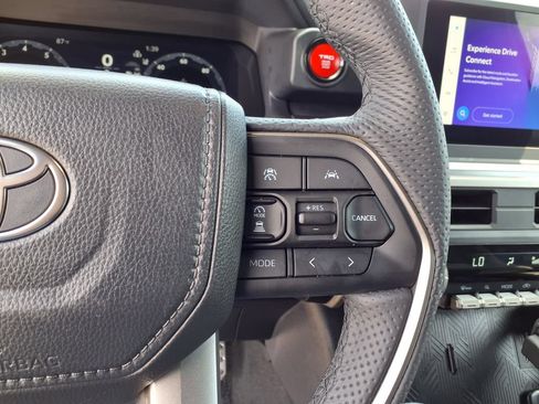 Used 2025 Toyota Tacoma TRD Sport RWD image 16
