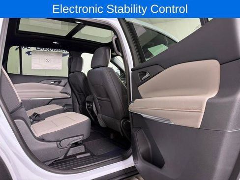 New 2026 Chevrolet Traverse LT w/ Sun and Wheel Package image 20