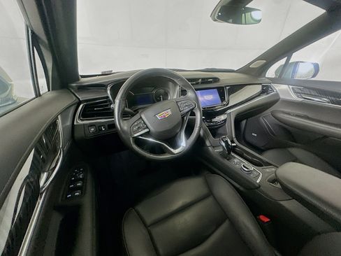 Used 2025 Cadillac XT6 Premium Luxury image 18