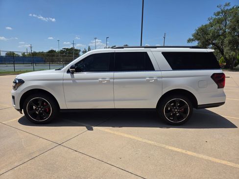 Certified 2022 Ford Expedition Max Limited AWD/4WD image 6