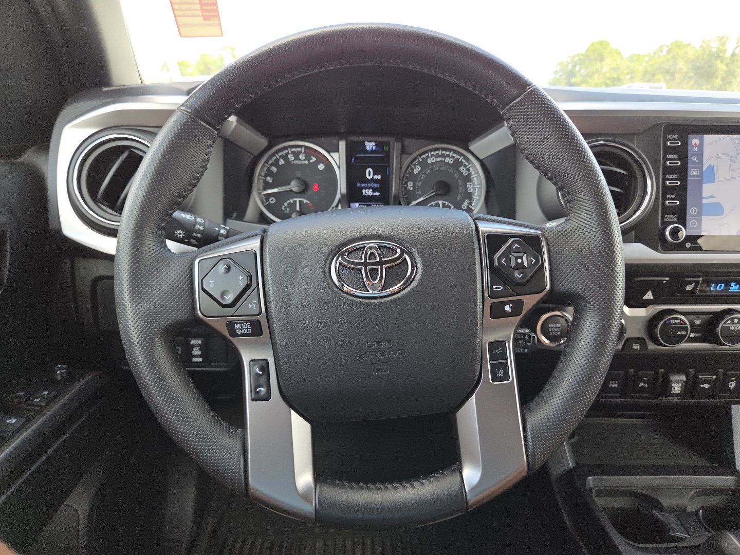 Used 2022 Toyota Tacoma Limited AWD/4WD image 32