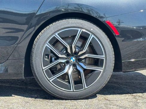 New 2026 BMW 760i xDrive w/ Premium Package AWD/4WD image 3
