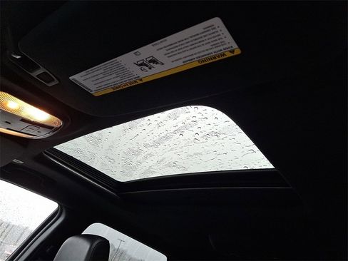 Used 2024 Dodge Durango GT image 15