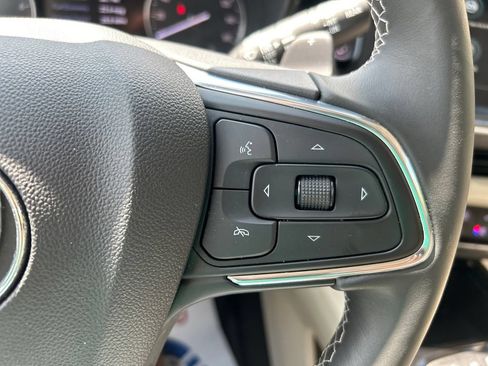 Used 2023 Buick Envision Avenir AWD/4WD image 24