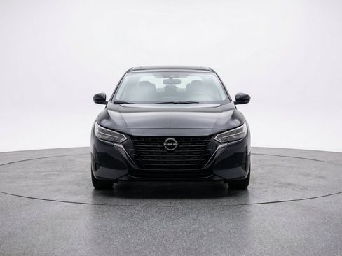 Used 2025 Nissan Sentra SV FWD image 2