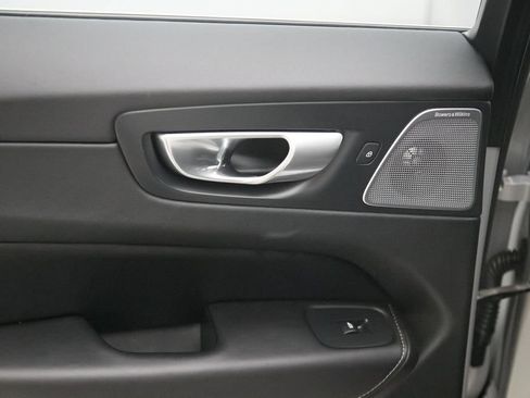 Certified 2023 Volvo XC60 T8 Ultimate w/ Climate Package AWD/4WD image 20