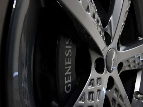 Used 2025 Genesis GV70 3.5T Sport w/ Sport Prestige Package AWD/4WD image 40