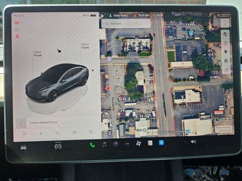 Used 2023 Tesla Model 3 Standard Range RWD image 35