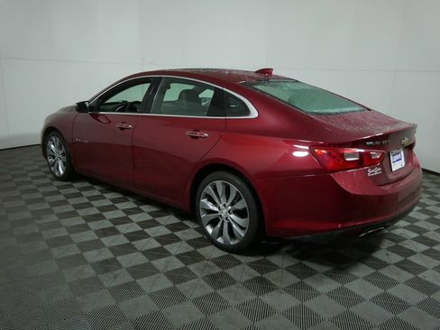 Used 2017 Chevrolet Malibu Premier w/ Premier Sun and Wheel Package image 5