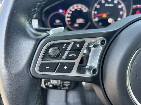 Used 2020 Porsche Cayenne Turbo AWD/4WD image 36