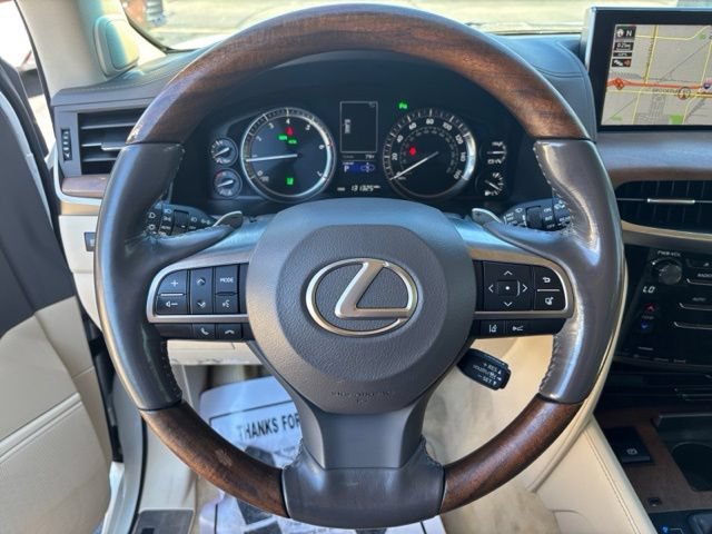 Used 2017 Lexus LX 570 4WD w/ Luxury Package image 13