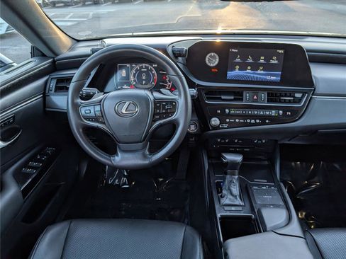 Certified 2022 Lexus ES 350 w/ Premium Package image 16