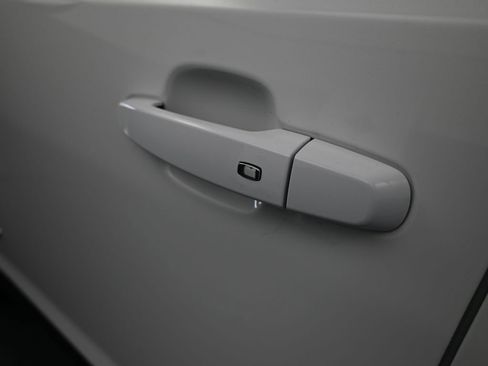 Used 2022 GMC Acadia SLE w/ Driver Convenience Package image 34