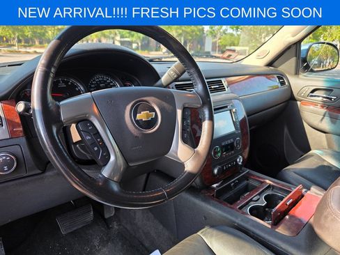 Used 2014 Chevrolet Suburban LTZ AWD/4WD image 7