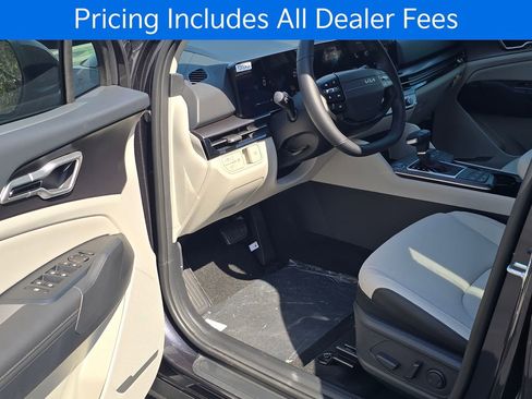 New 2026 Kia Sportage EX FWD image 8