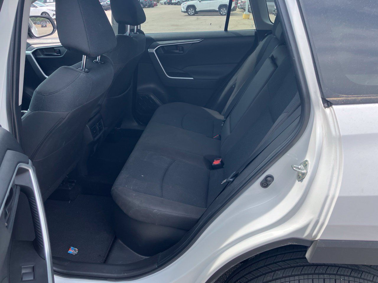 Used 2025 Toyota RAV4 LE AWD/4WD image 8