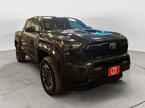 Used 2024 Toyota Tacoma SR5 image 7