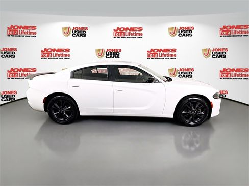 Used 2020 Dodge Charger SXT w/ Blacktop Package image 18