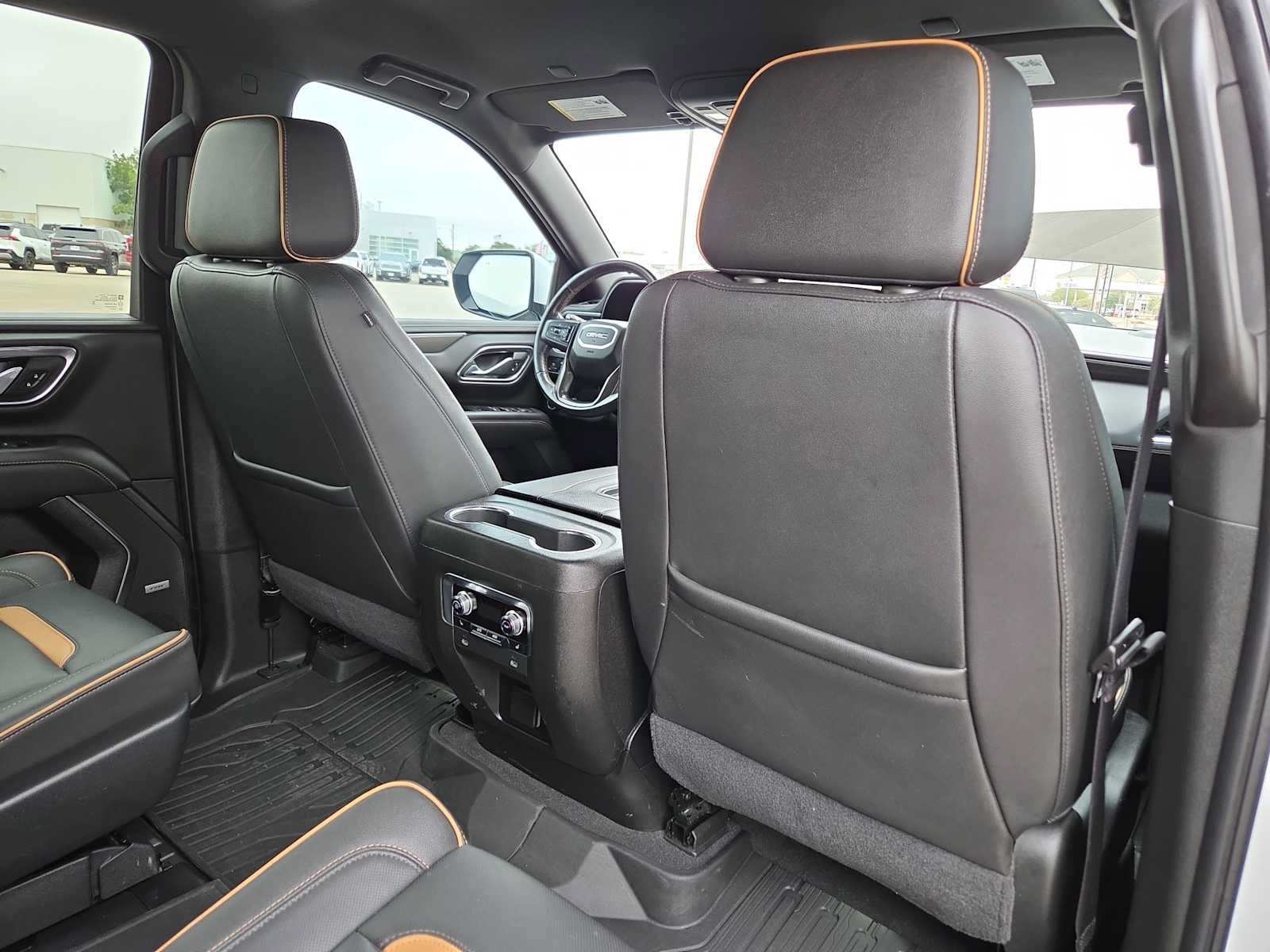 Used 2021 GMC Yukon XL AT4 AWD/4WD image 16