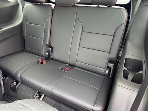 New 2026 Chevrolet Traverse RS w/ LPO, Floor Liner Package image 5