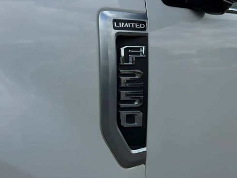 Used 2019 Ford F250 Limited AWD/4WD image 11
