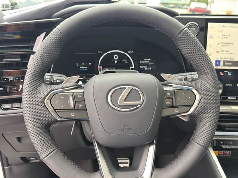 New 2026 Lexus TX 500h AWD image 22
